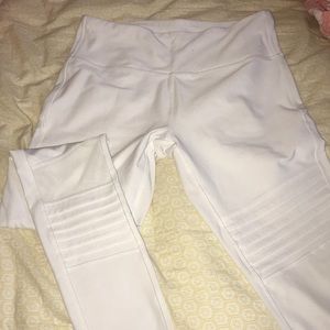 Leggings with texture